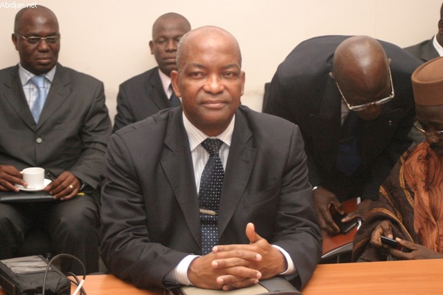 Félix Akoto-Yao (Candidat indépendant) : 